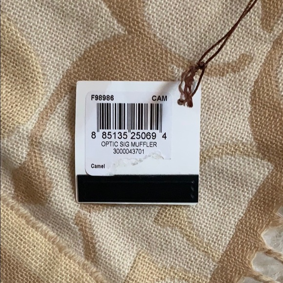 Coach Optic Signature Muffler (100% Merino Wool) - Picture 3 of 3